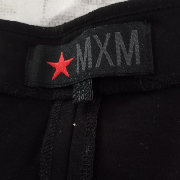 🥰MXM plus size skirt🥰 - Picture 2 of 3